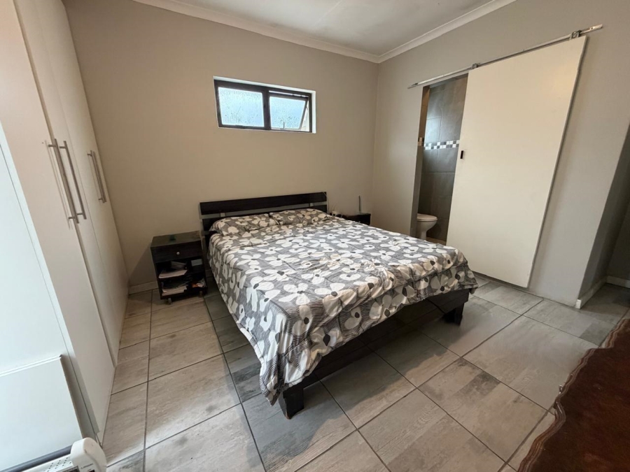 5 Bedroom Property for Sale in Lotus River Western Cape